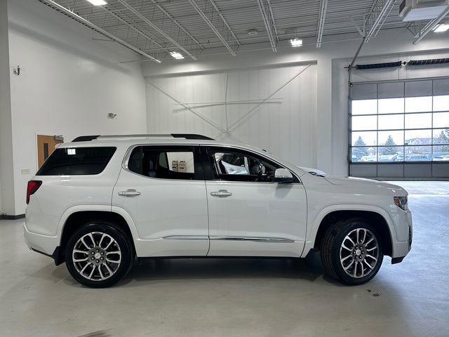 Used 2023 GMC Acadia Denali w/ Denali Ultimate Package AWD/4WD image 8