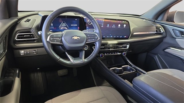 Used 2025 Chevrolet Traverse LT image 20