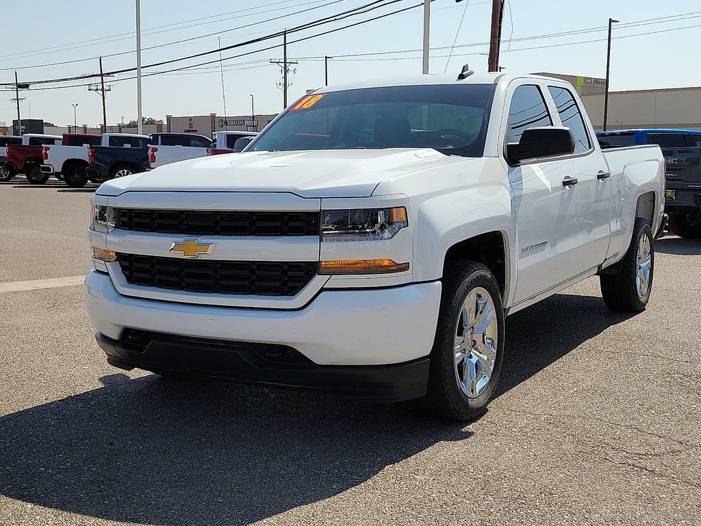 Used 2018 Chevrolet Silverado 1500 Custom w/ Custom Value Package RWD image 4