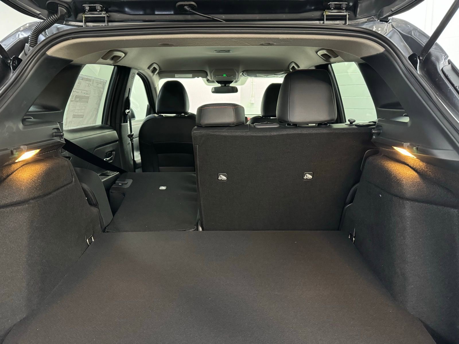New 2026 Nissan Kicks SR w/ Cold Weather Package image 30