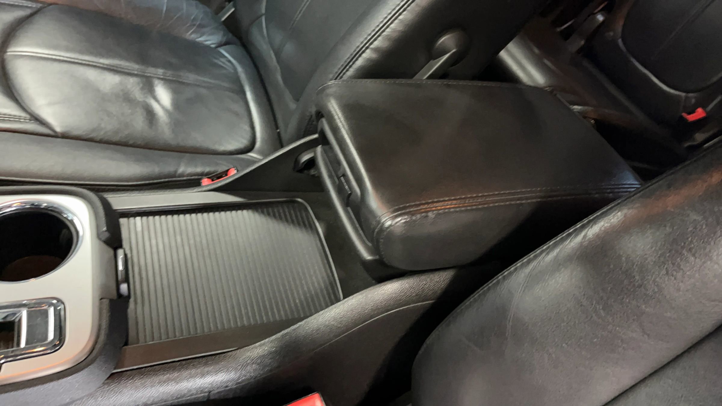 Used 2012 GMC Acadia SLT image 32