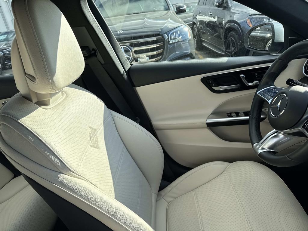 Used 2024 Mercedes-Benz C 300 Sedan image 11