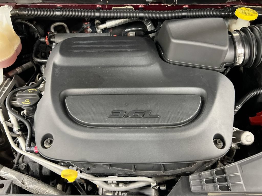 Used 2020 Chrysler Pacifica Touring w/ Advanced Safetytec Group FWD image 25