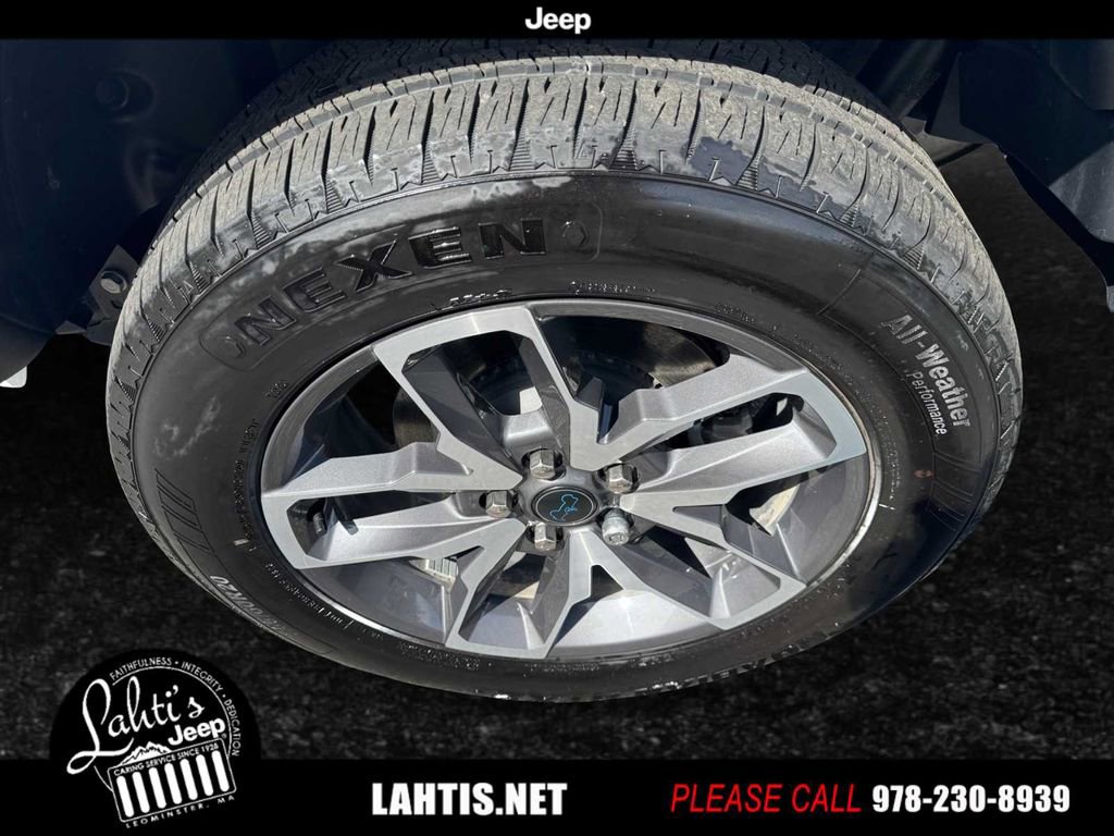 Used 2024 Jeep Wrangler Unlimited w/ Convenience Group image 8