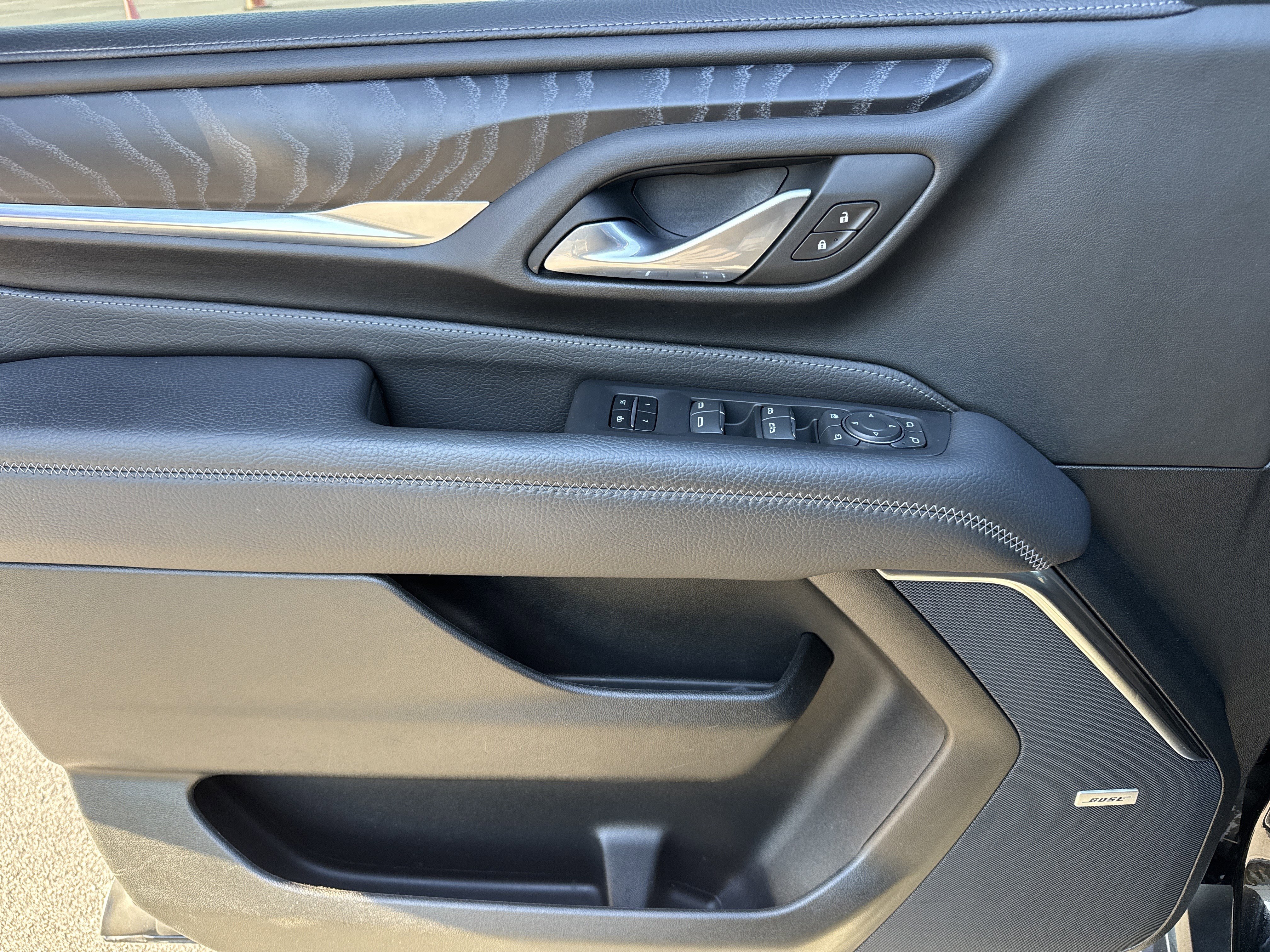 Used 2024 GMC Yukon Denali w/ Advanced Technology Package image 13