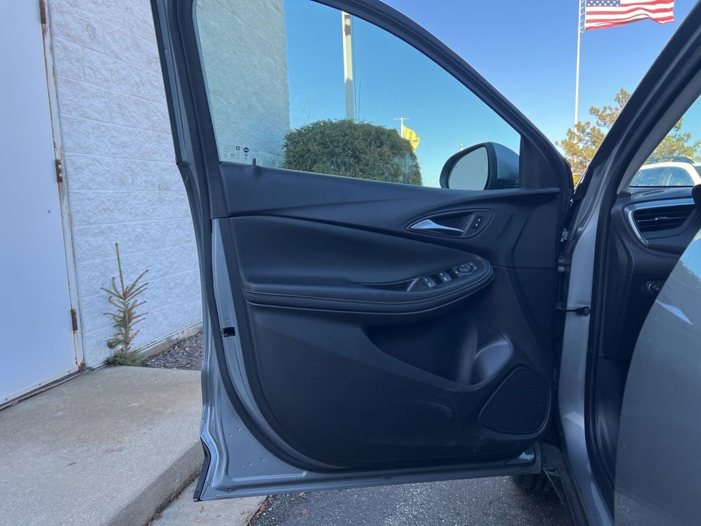 Used 2025 Buick Encore GX Preferred image 8