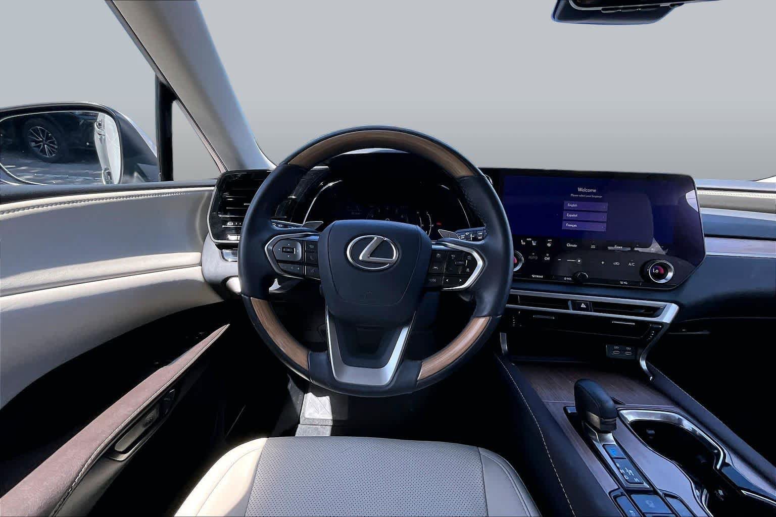 Used 2024 Lexus RX 350 Premium w/ Accessory Package (Z1) FWD image 6