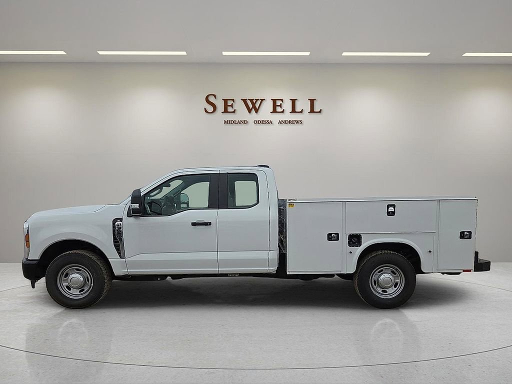 New 2025 Ford F350 XL RWD image 2