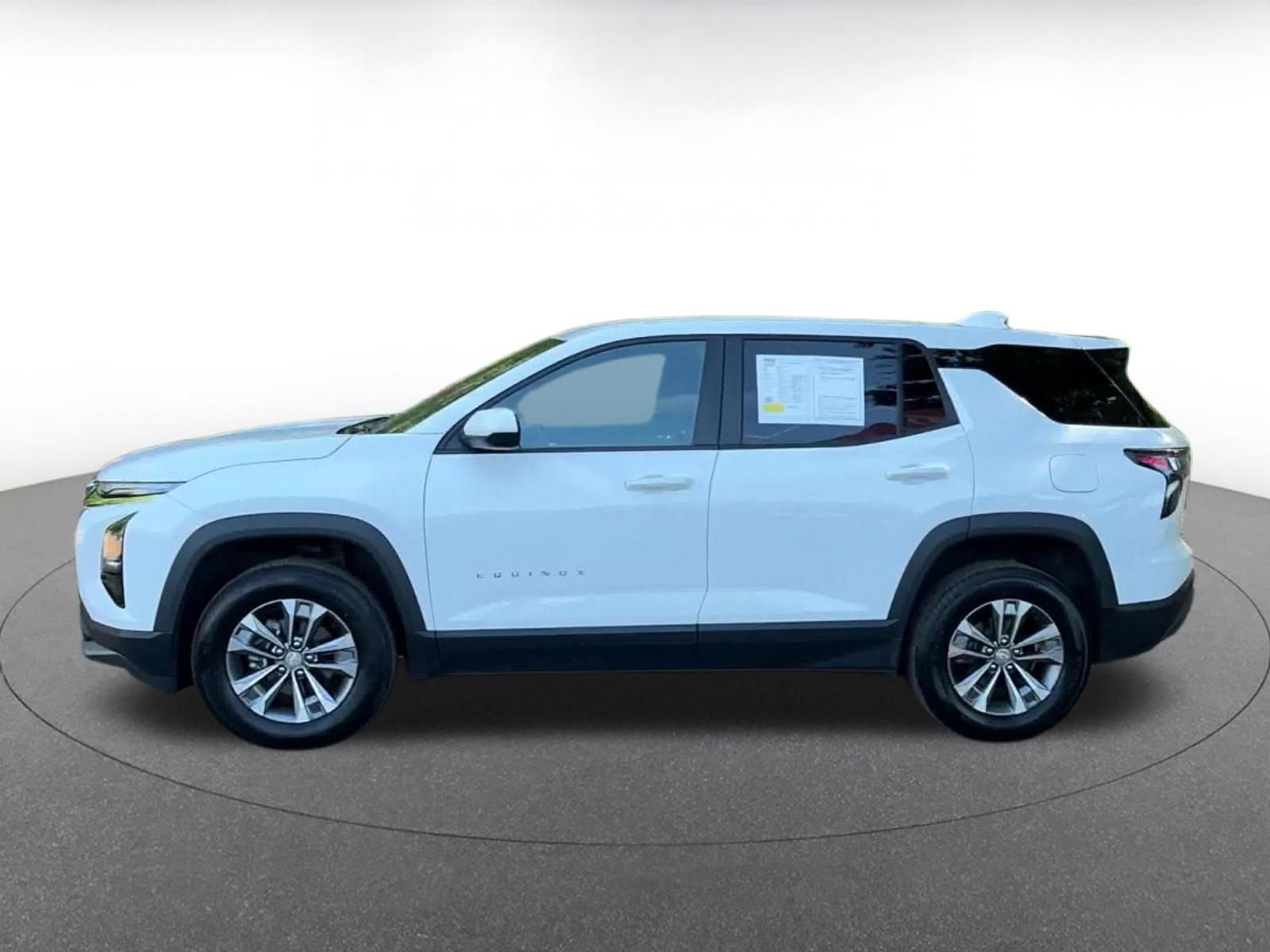 Used 2025 Chevrolet Equinox LT FWD image 9
