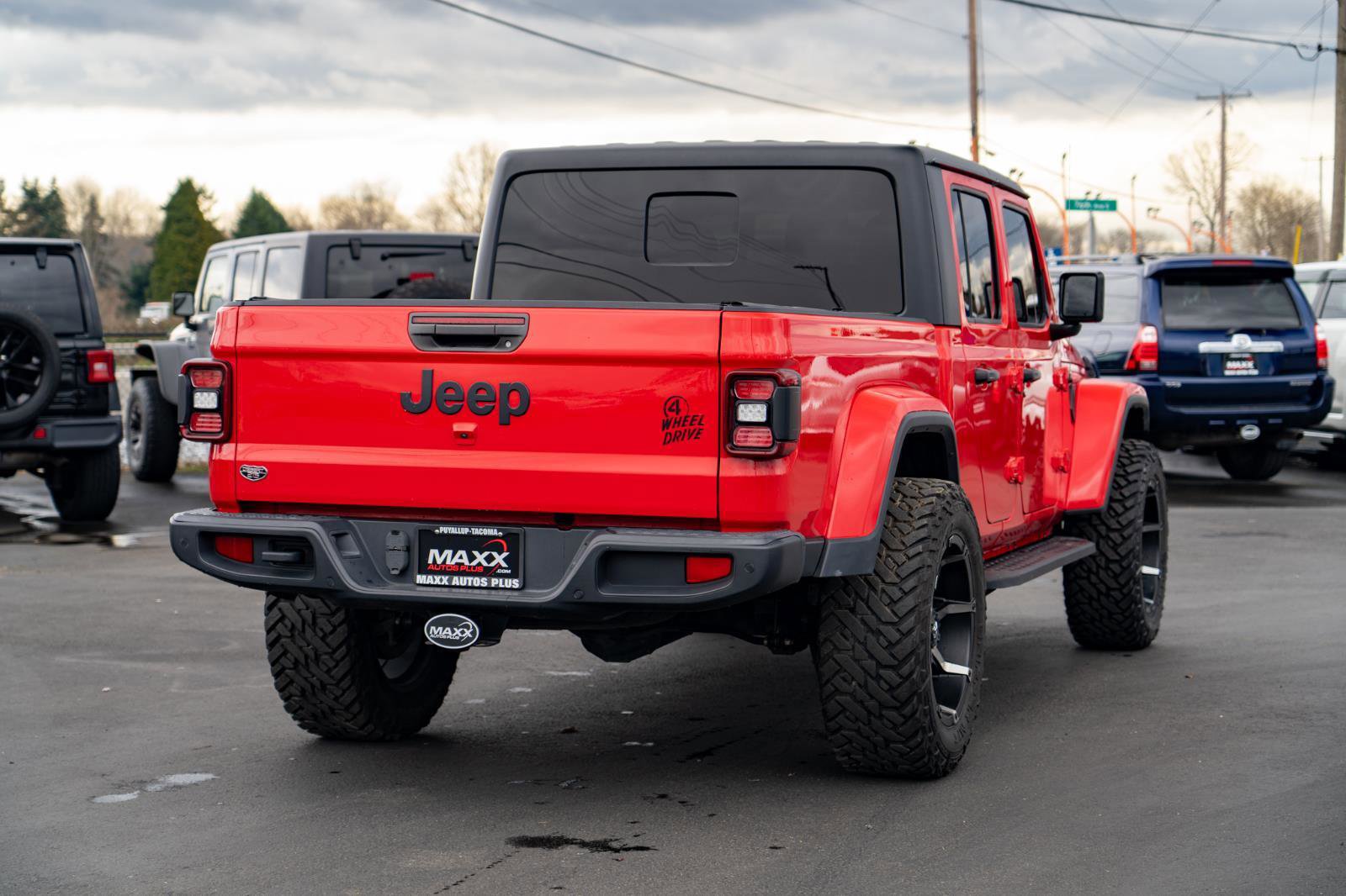 Used 2021 Jeep Gladiator Sport AWD/4WD image 11