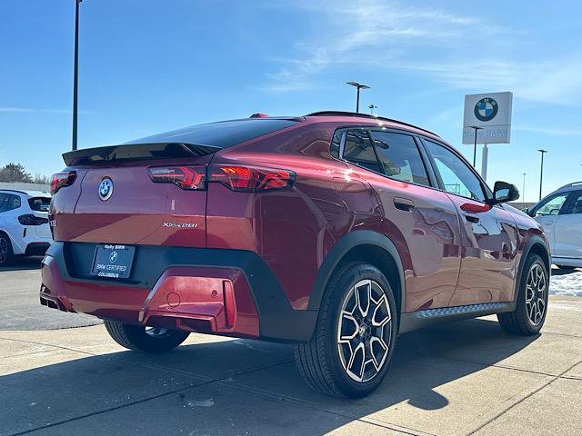 Certified 2025 BMW X2 xDrive28i w/ Premium Package image 9