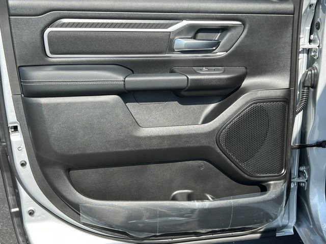 New 2026 RAM 1500 4x4 Crew Cab image 34