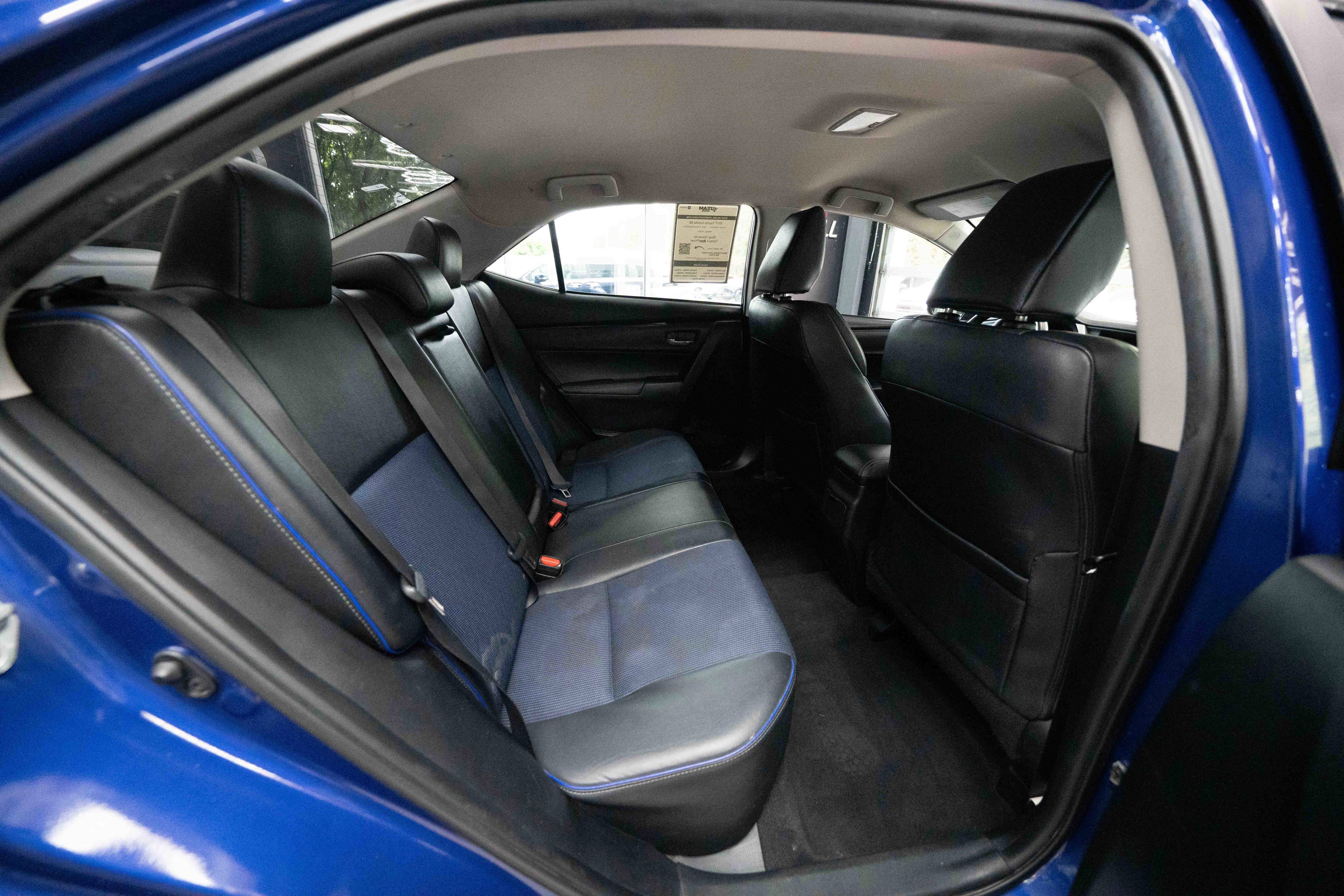 Used 2017 Toyota Corolla SE FWD image 24