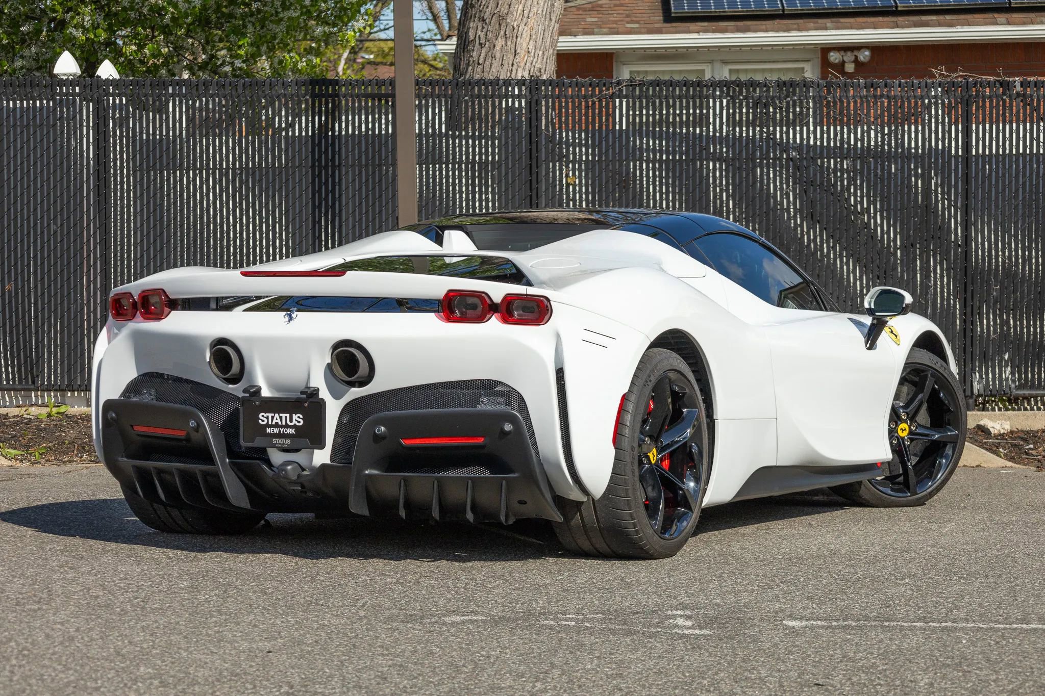 Used 2025 Ferrari SF90 Spider image 34