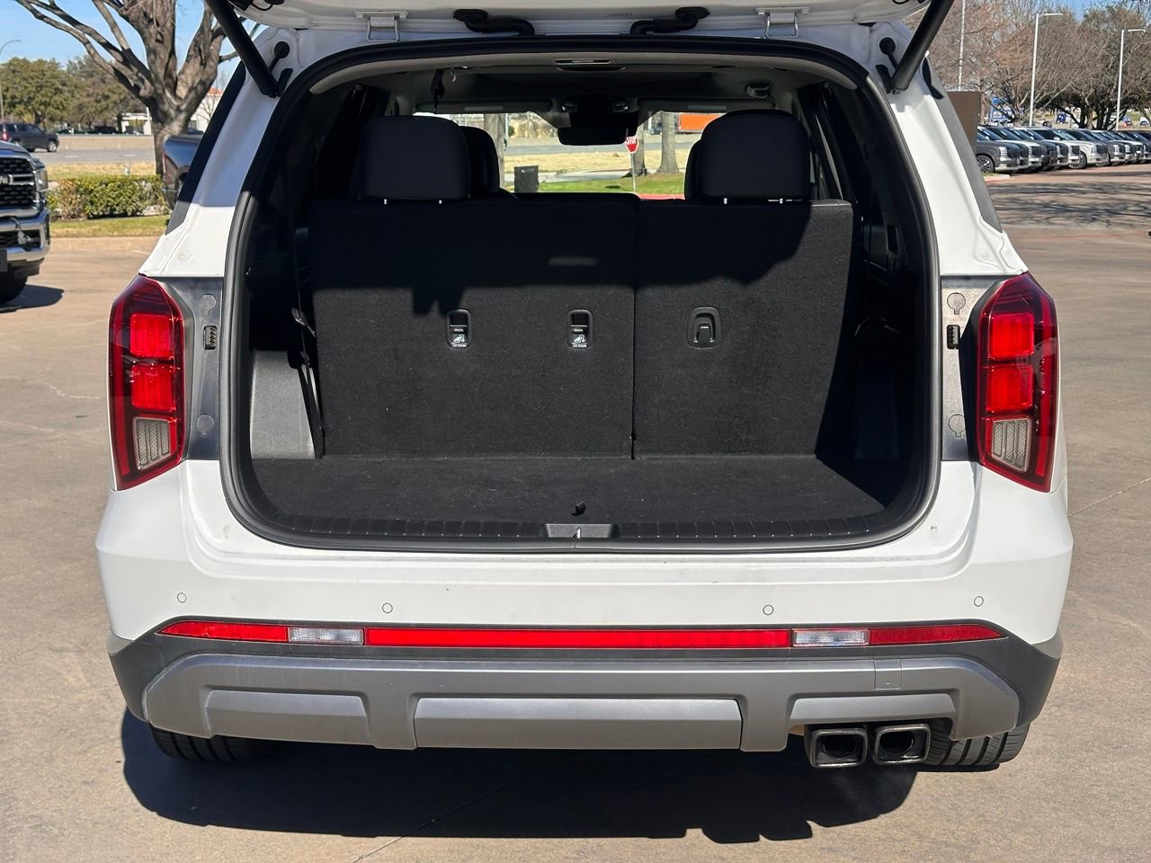 Used 2023 Hyundai Palisade Limited image 14