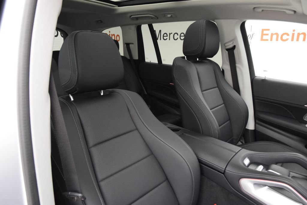 Used 2026 Mercedes-Benz GLS 450 4MATIC w/ AMG Line Exterior image 17