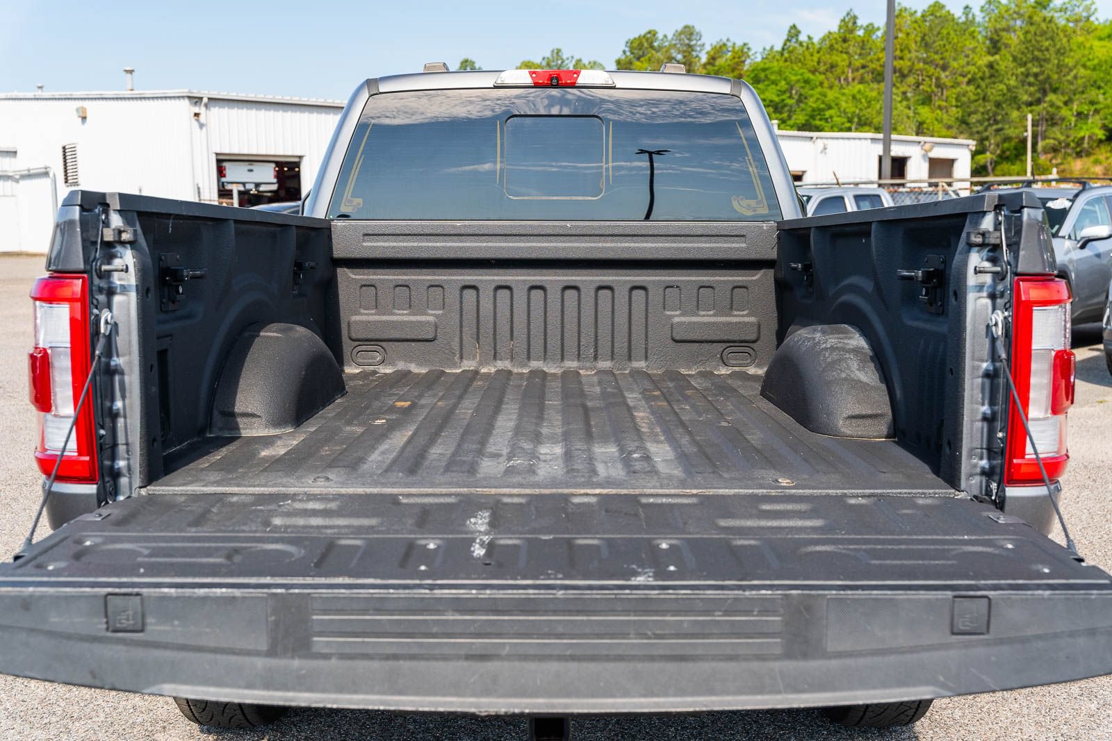 Certified 2022 Ford F150 Lariat w/ Equipment Group 502A High AWD/4WD image 15