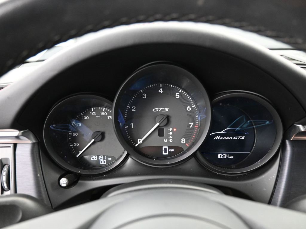 Certified 2023 Porsche Macan GTS image 7