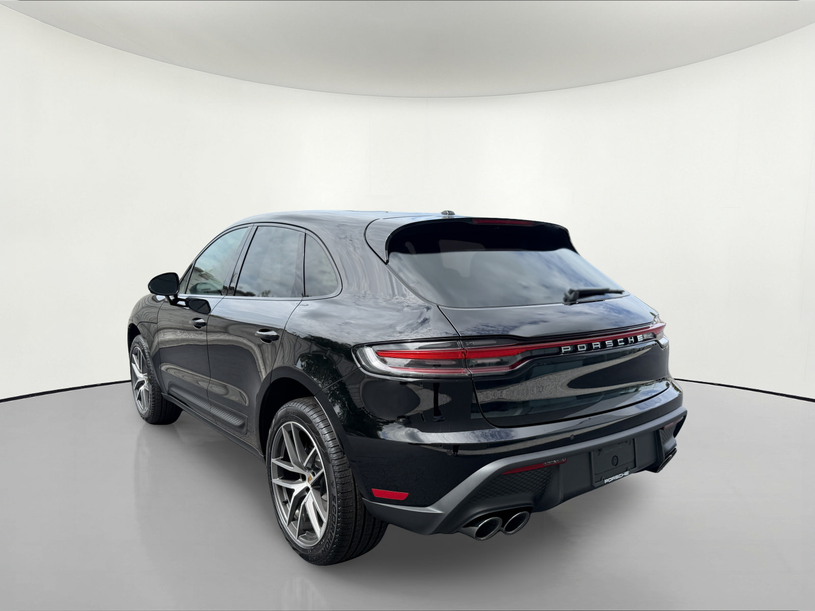 New 2026 Porsche Macan AWD/4WD image 3