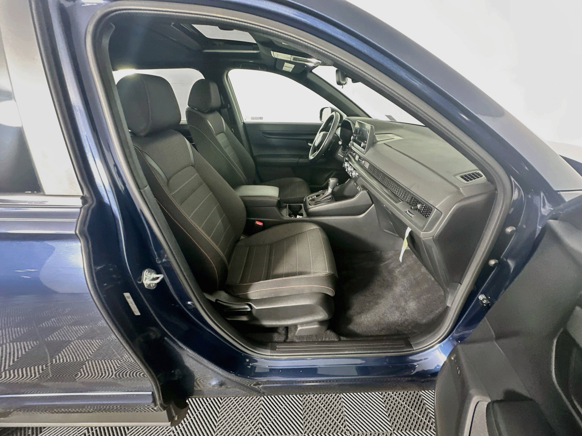 Used 2024 Honda CR-V Sport image 30