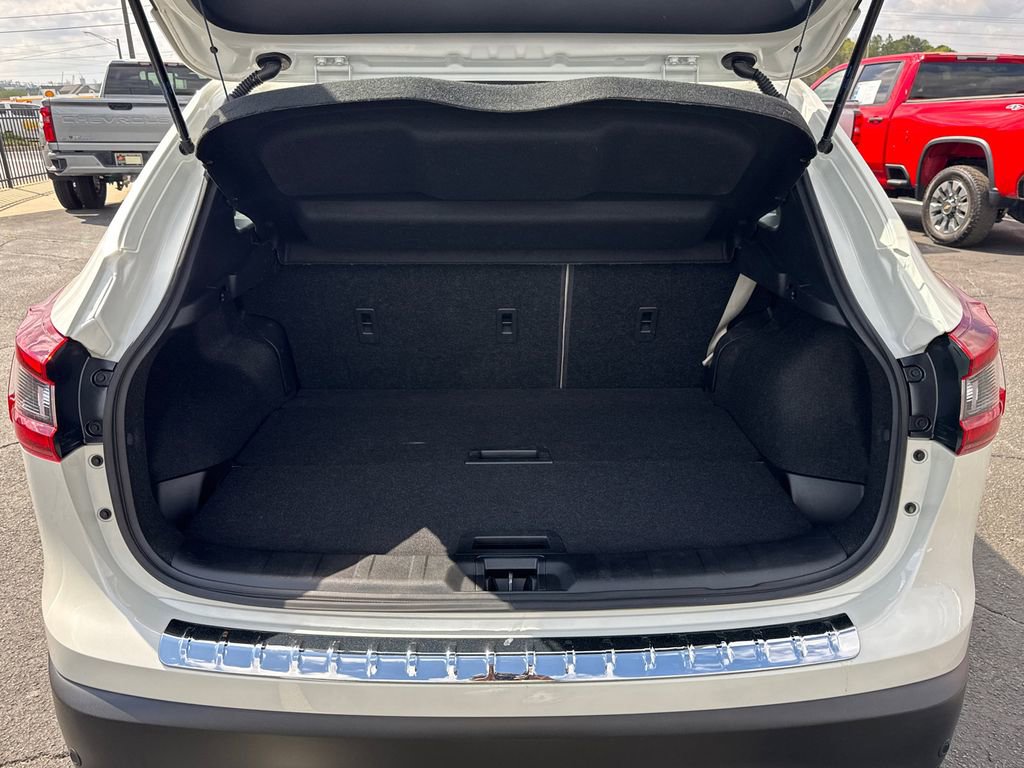 Used 2022 Nissan Rogue Sport SL image 19