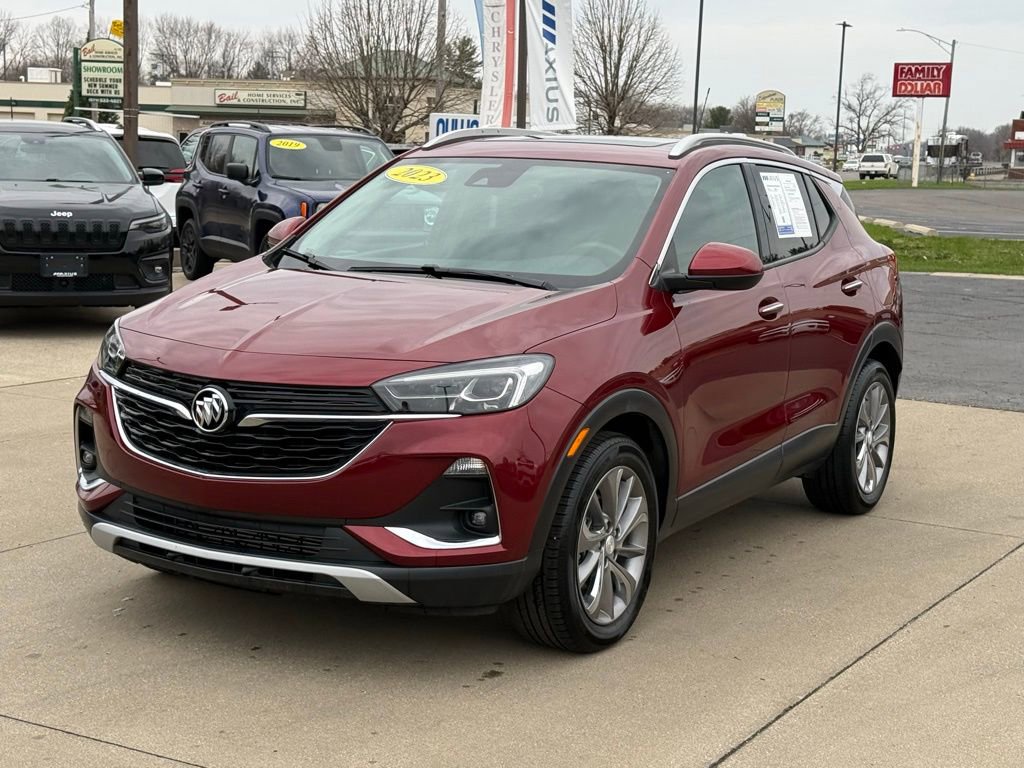 Used 2023 Buick Encore GX Essence w/ Experience Buick Package image 3