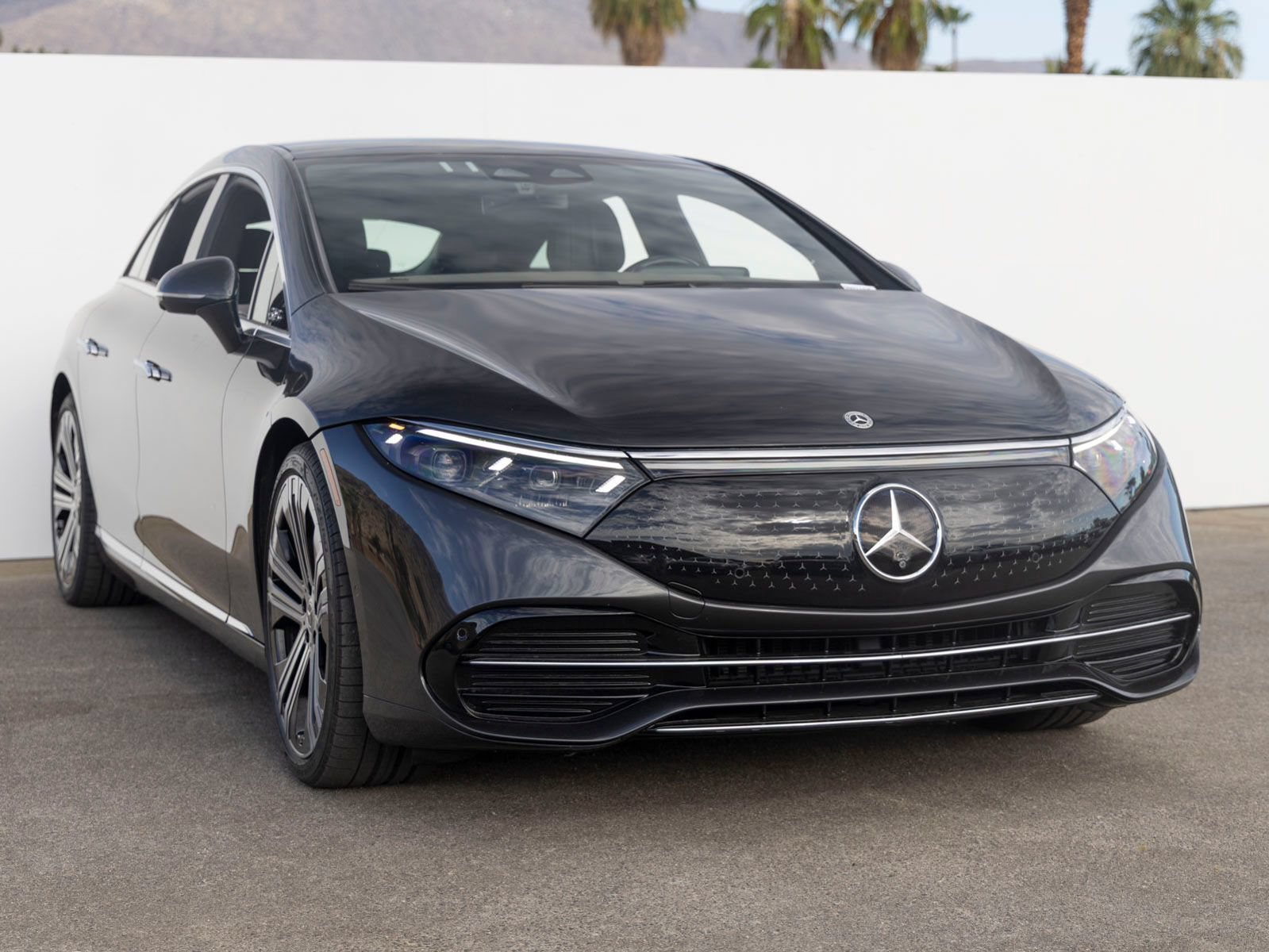 Used 2022 Mercedes-Benz EQS 450+ Sedan image 2