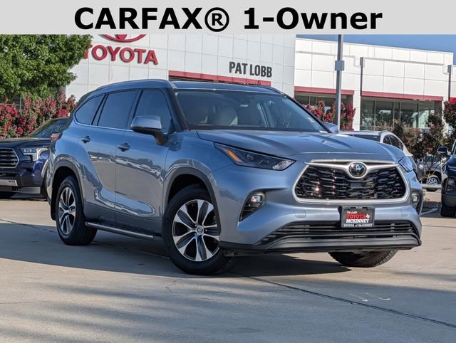 Used 2022 Toyota Highlander XLE FWD video 2