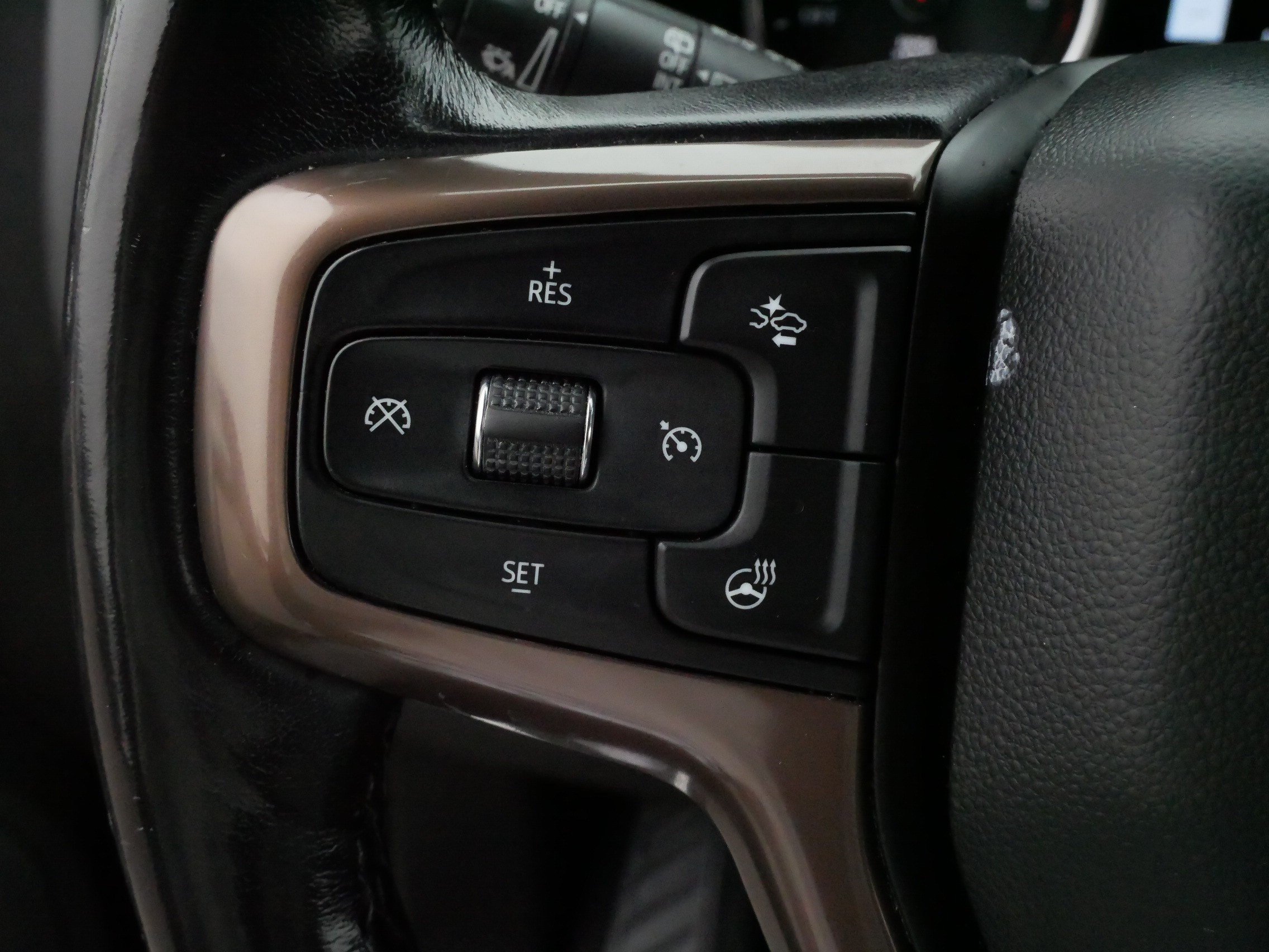 Used 2021 Chevrolet Tahoe High Country w/ Premium Package AWD/4WD image 26