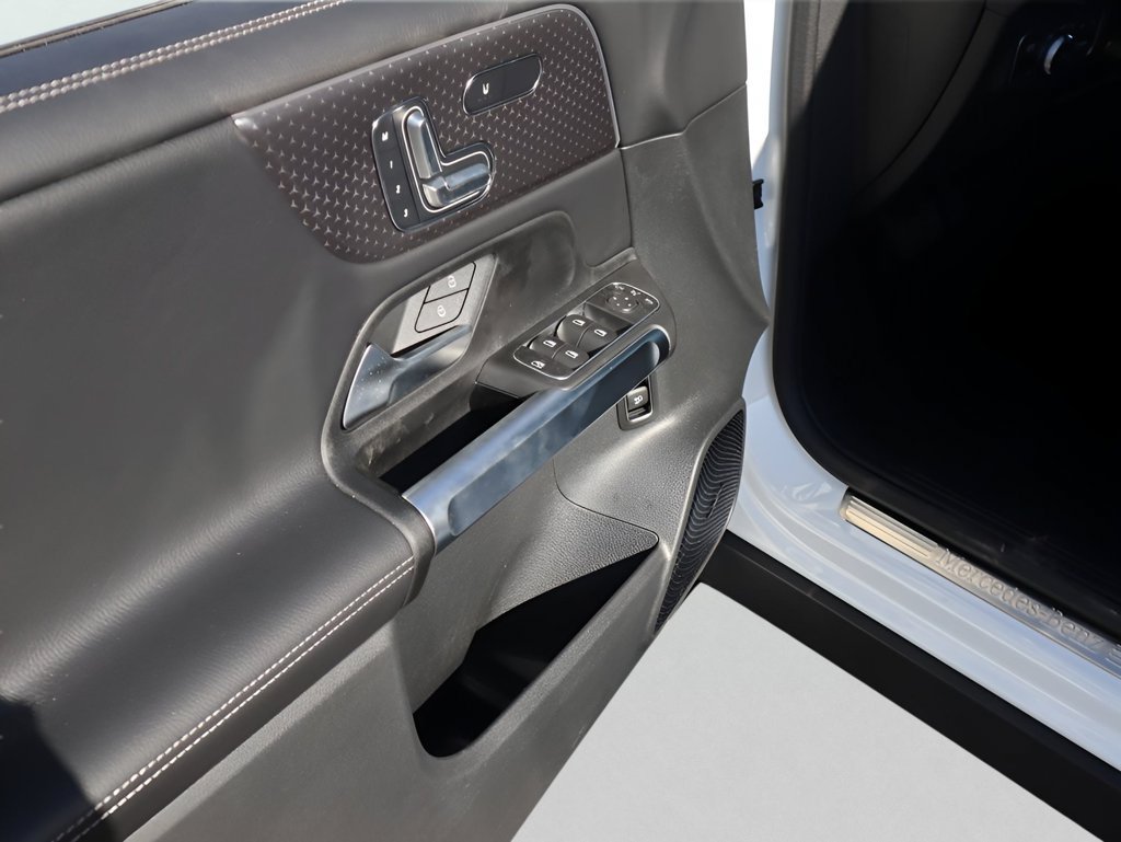 New 2026 Mercedes-Benz GLB 250 4MATIC image 26