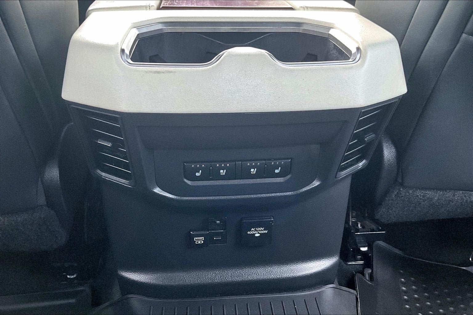 Used 2022 Toyota Tundra Capstone AWD/4WD image 33