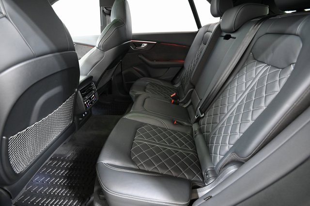 Used 2022 Audi SQ8 Prestige w/ Prestige Package image 9