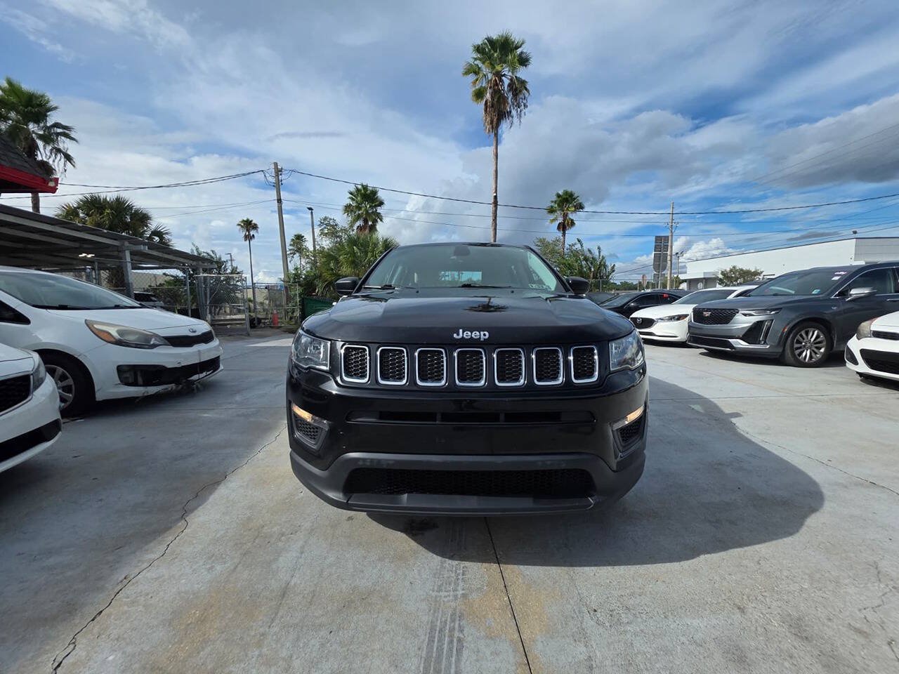 Used 2018 Jeep Compass Sport w/ Tech Group AWD/4WD image 1