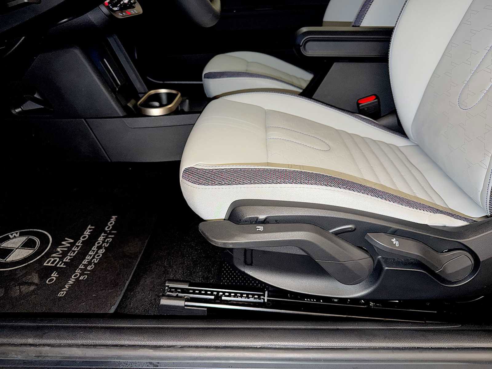 Certified 2025 MINI Cooper S image 10