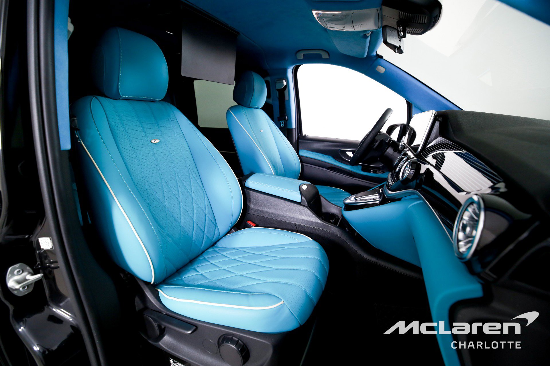 Used 2023 Mercedes-Benz Metris Passenger image 19