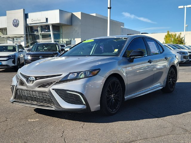 Used 2022 Toyota Camry SE AWD/4WD image 4