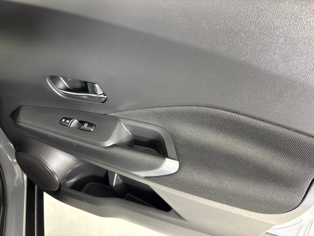 Used 2022 Nissan Kicks SV FWD image 14