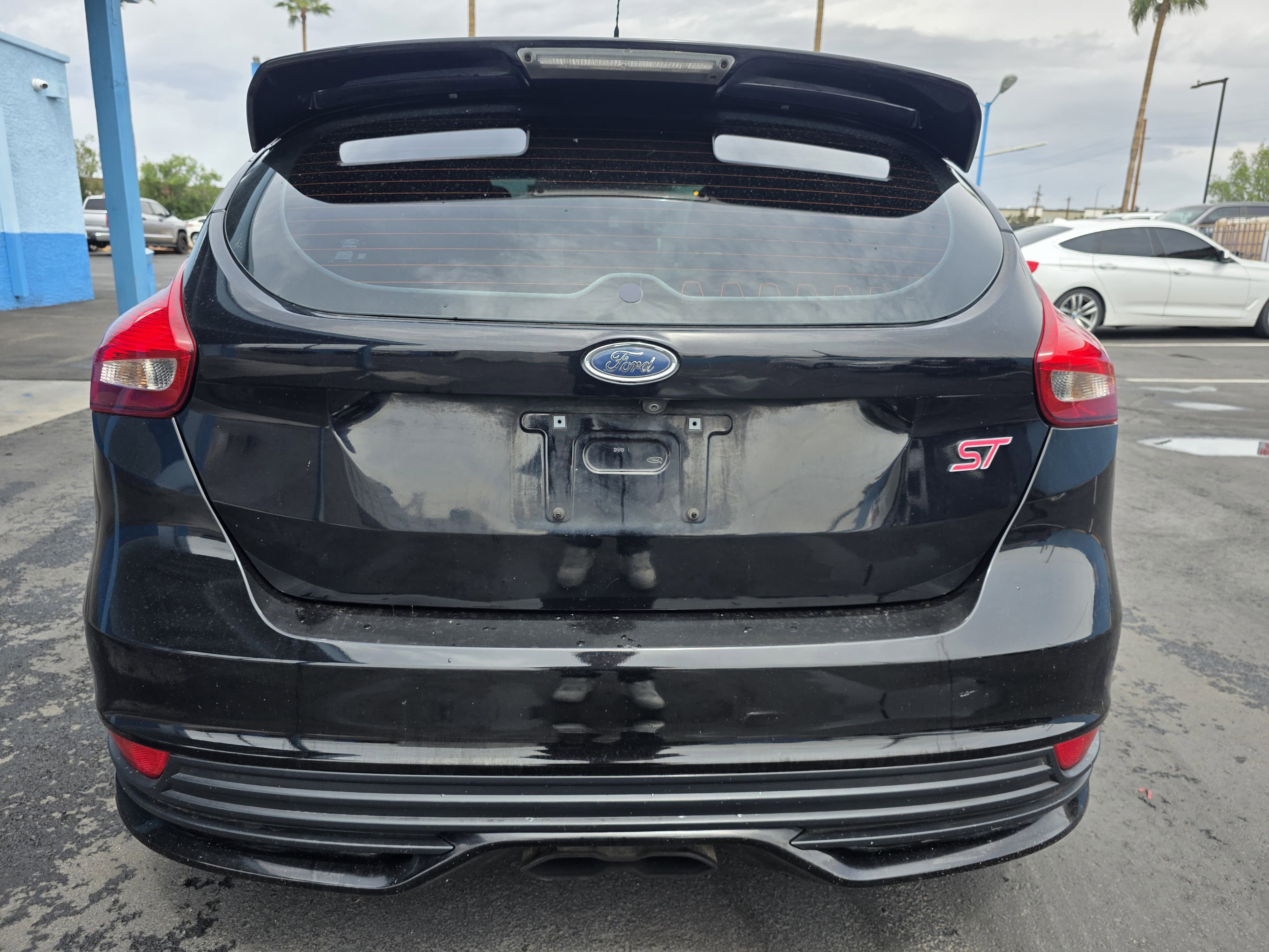 Used 2017 Ford Focus ST image 4