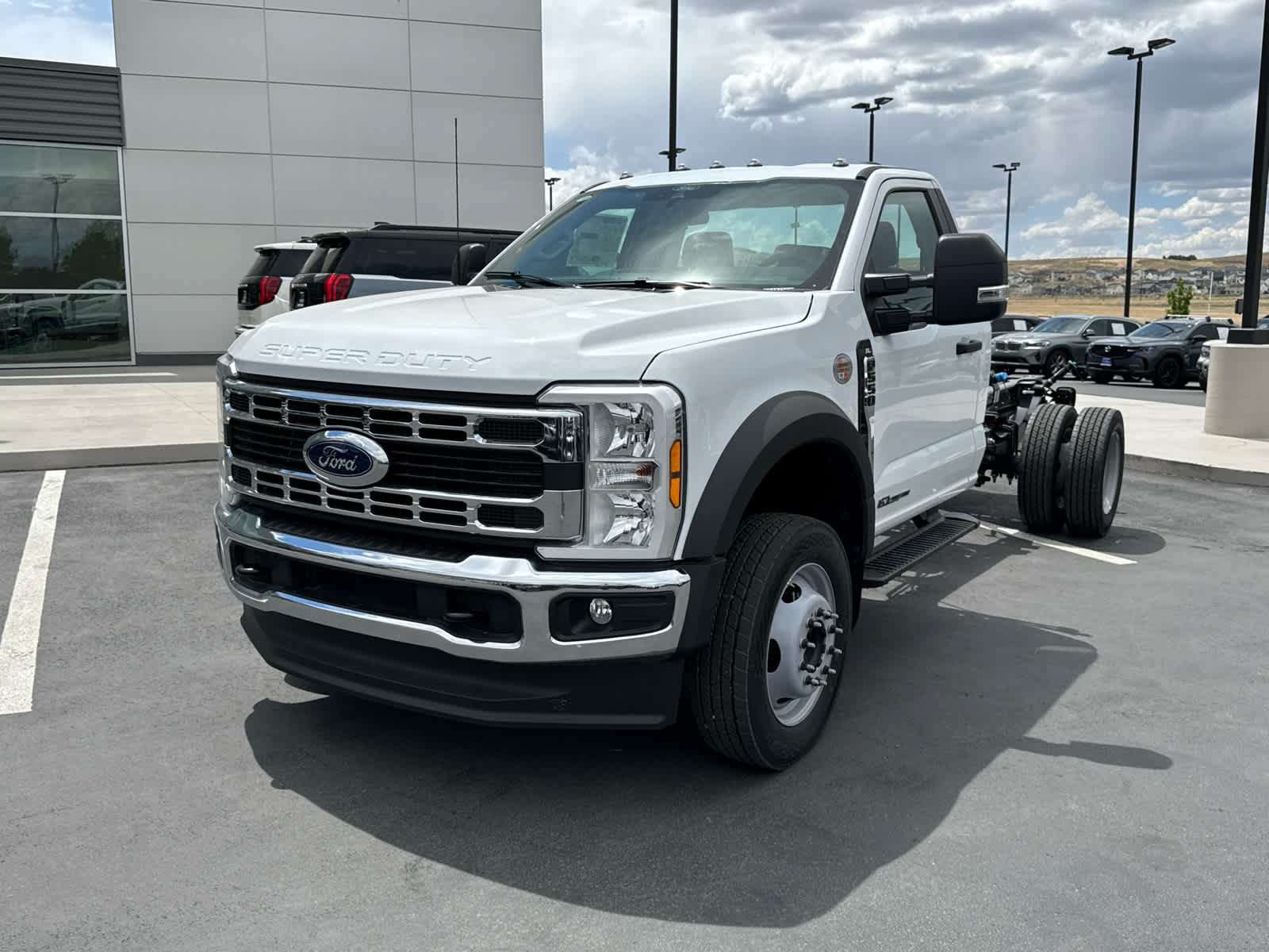 New 2026 Ford F550 4x4 Regular Cab Super Duty w/ XL Chrome Package image 2