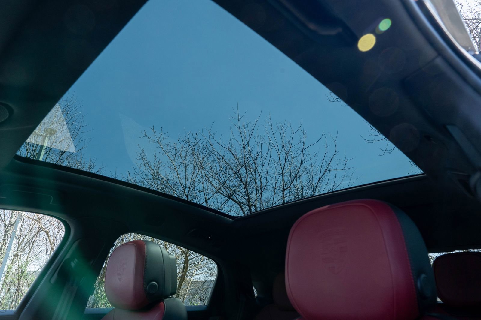 Certified 2025 Porsche Cayenne S w/ Premium Package Plus image 31