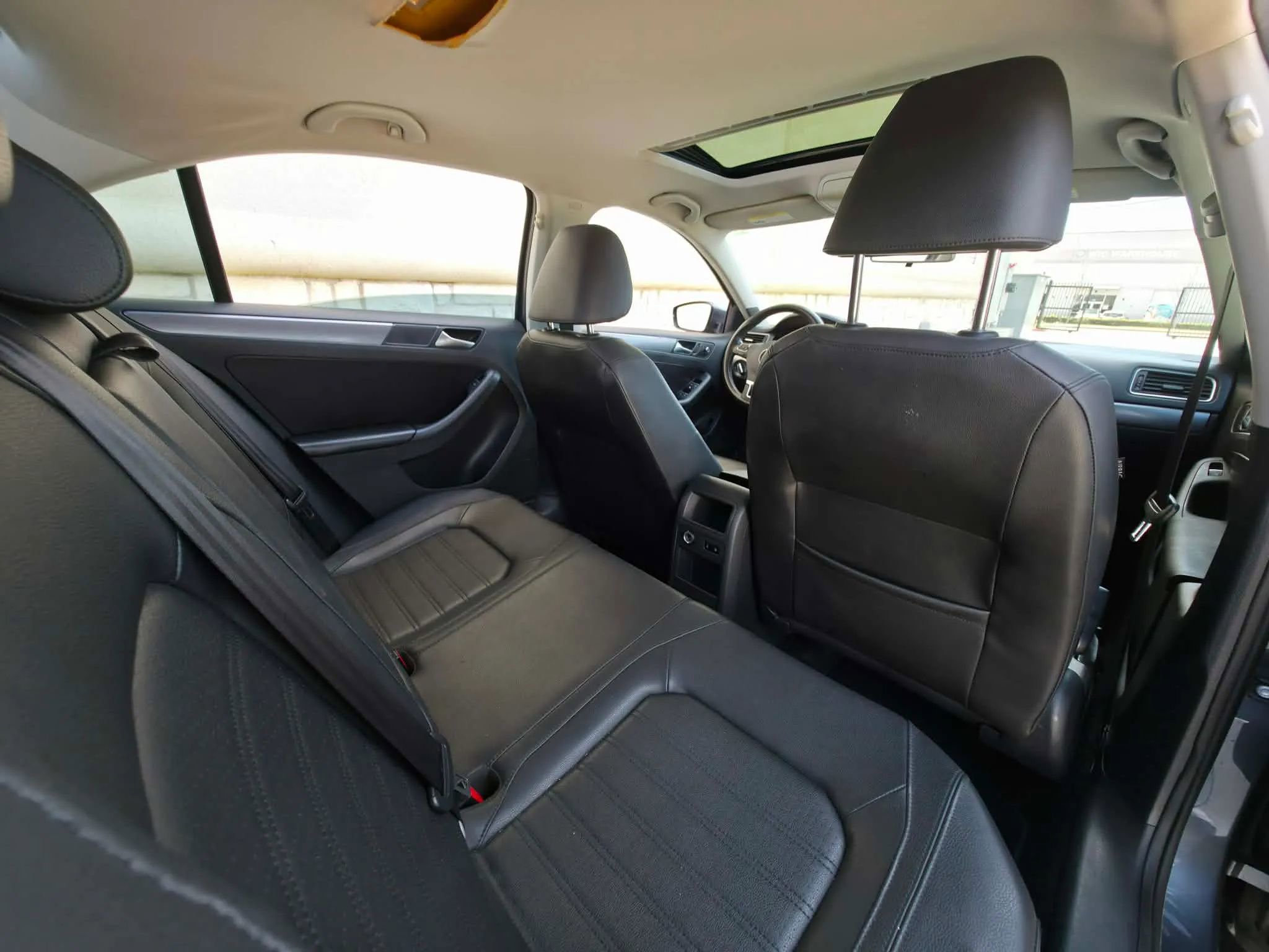 Used 2013 Volkswagen Jetta SEL FWD image 14