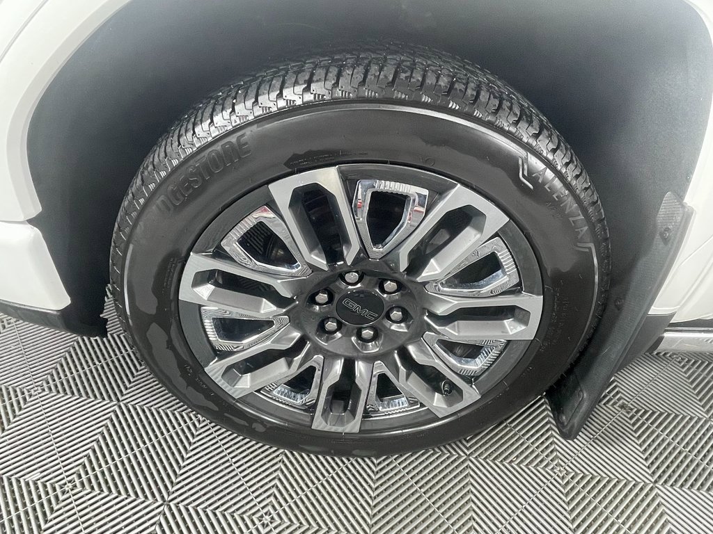 Used 2024 GMC Sierra 1500 Denali Ultimate image 12