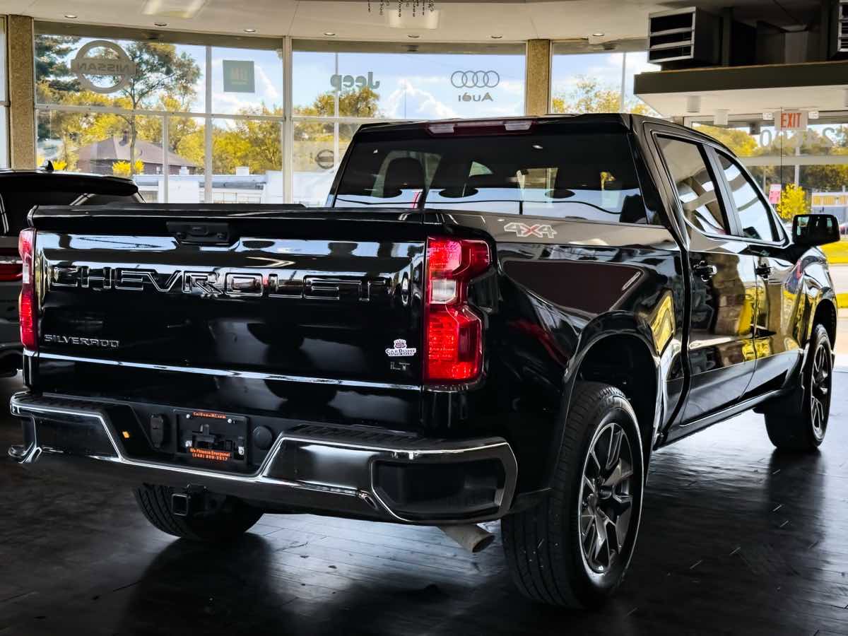 Used 2024 Chevrolet Silverado 1500 LT image 15