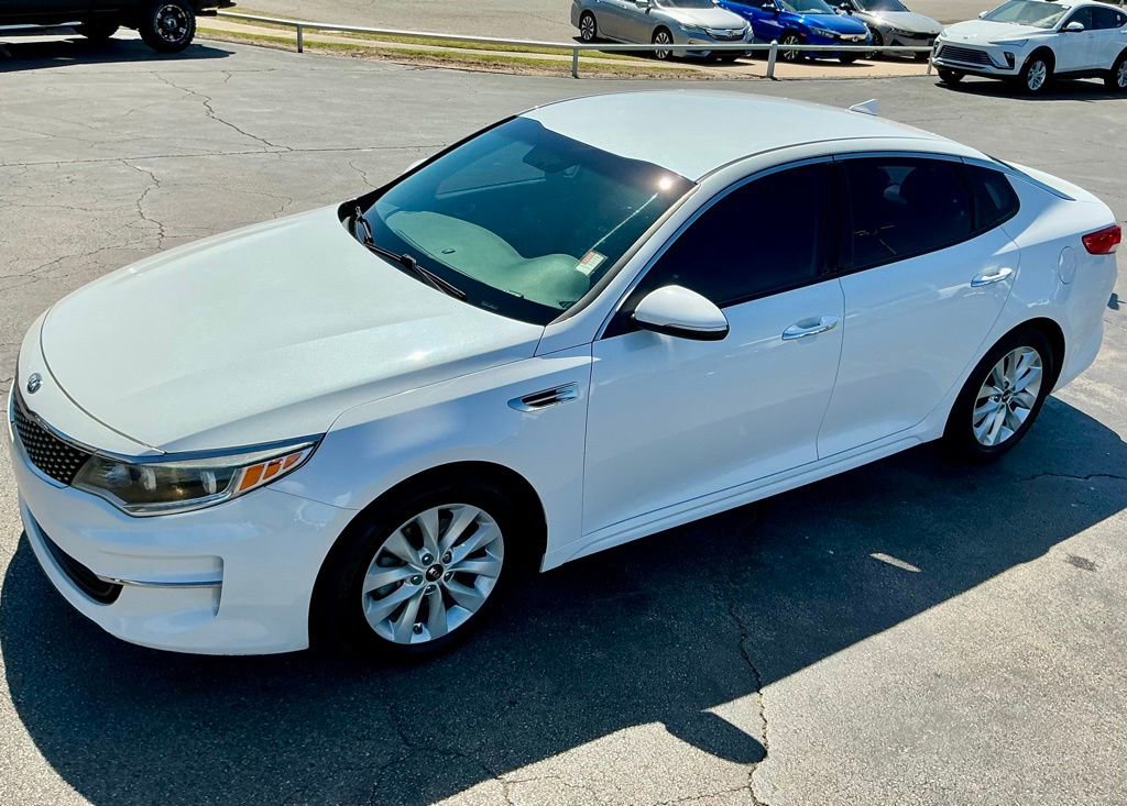 Used 2016 Kia Optima EX FWD image 4