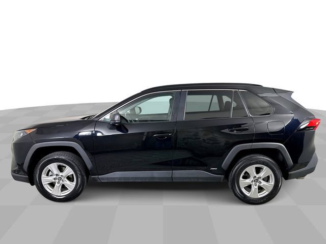 Used 2021 Toyota RAV4 LE AWD/4WD image 5