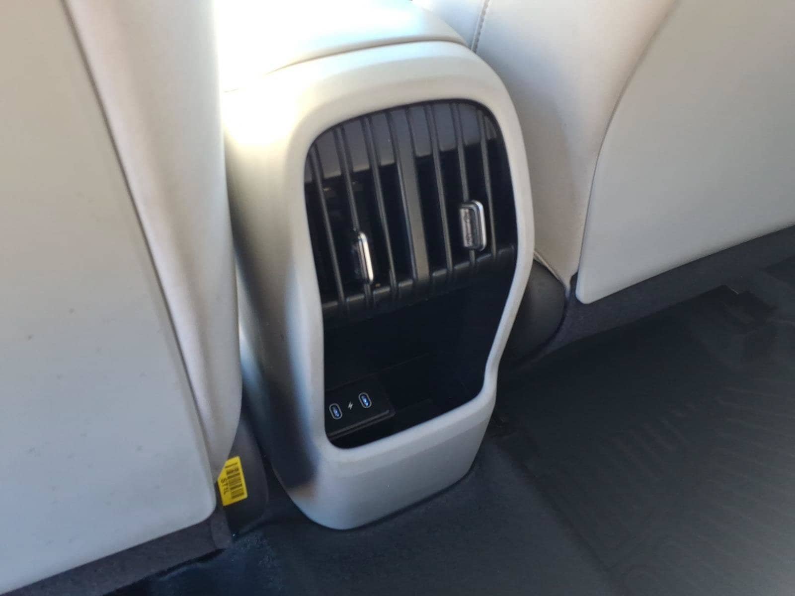 Used 2025 Hyundai Kona SEL FWD image 12