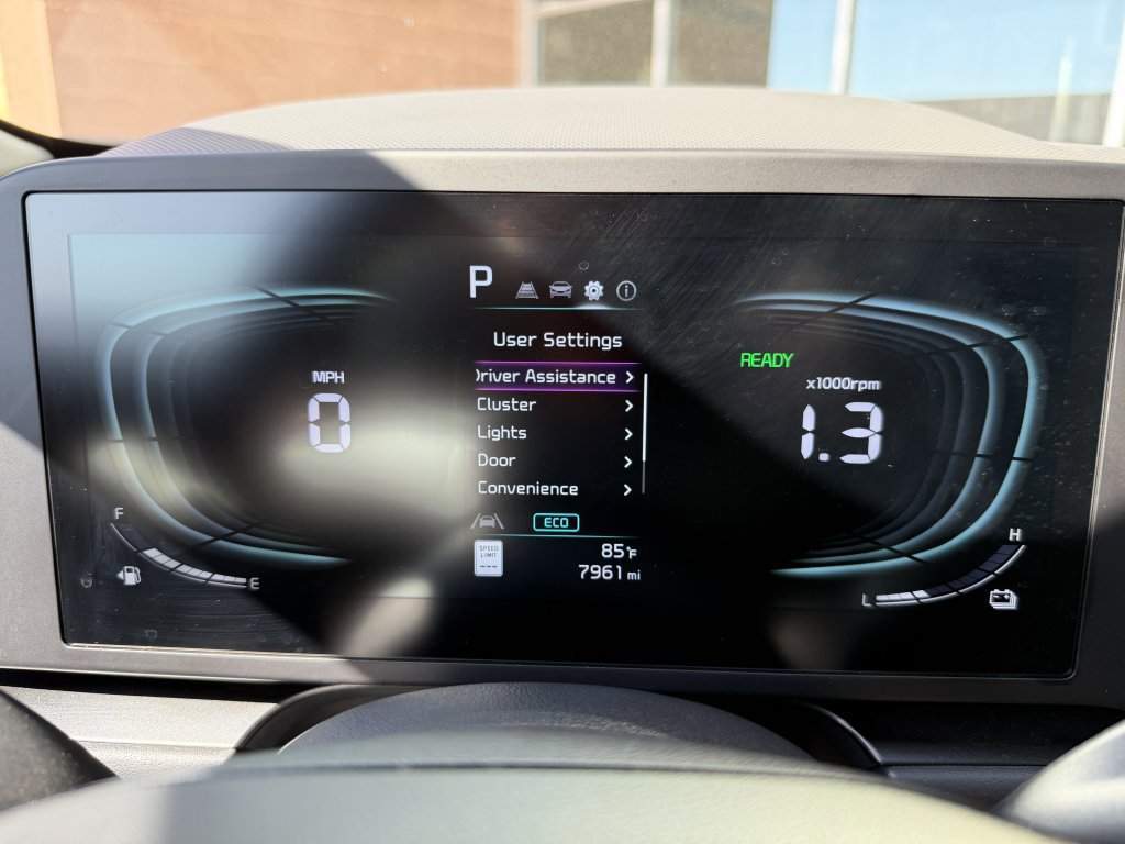 Used 2024 Kia Niro LX FWD image 19