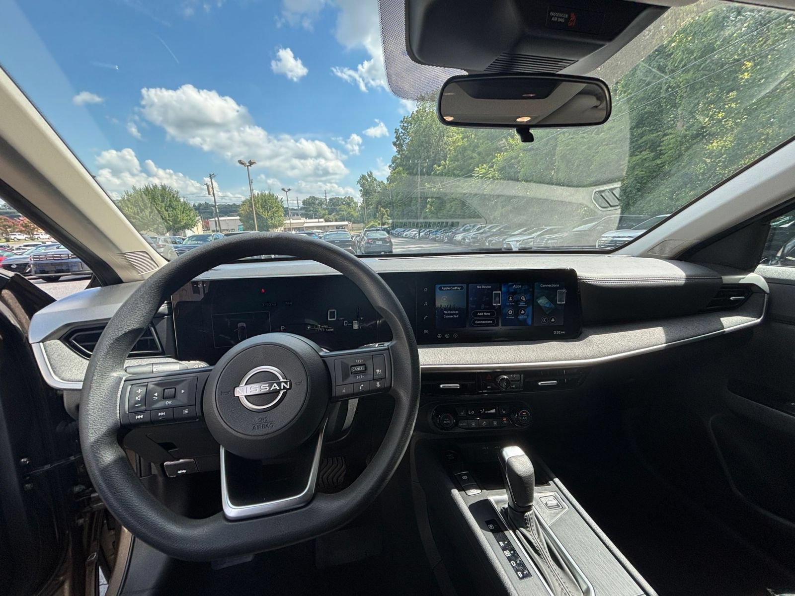 Used 2026 Nissan Kicks SV w/ Cold Weather Package FWD image 29