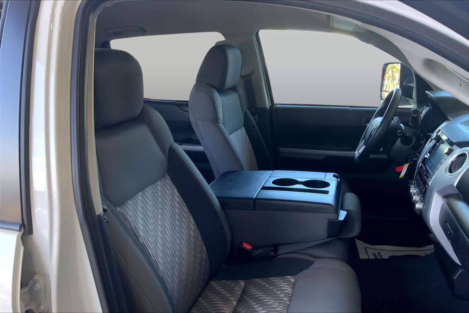 Used 2021 Toyota Tundra SR5 AWD/4WD image 9