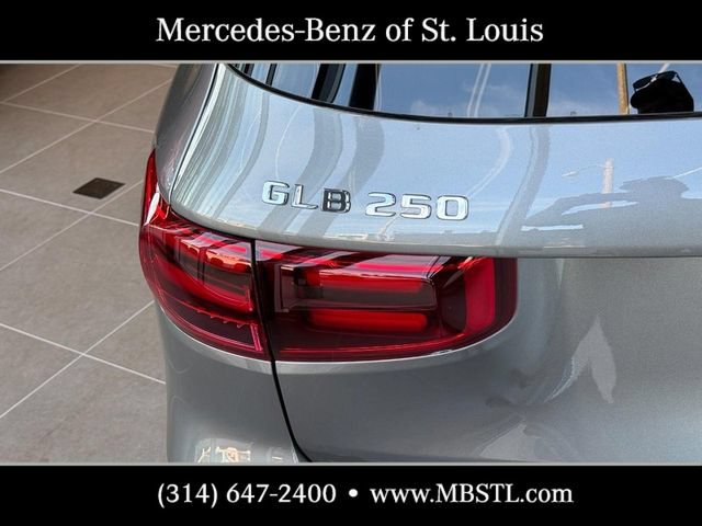 New 2026 Mercedes-Benz GLB 250 4MATIC image 4